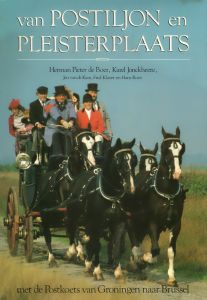 Van Postiljon en Pleisterplaats - eerste uitgave (voorkant stofomslag)